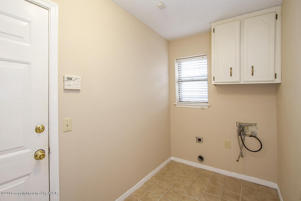 6815 Rochelle Lane Amarillo, TX 79109 - Photo 9 of 21 Laundry Room