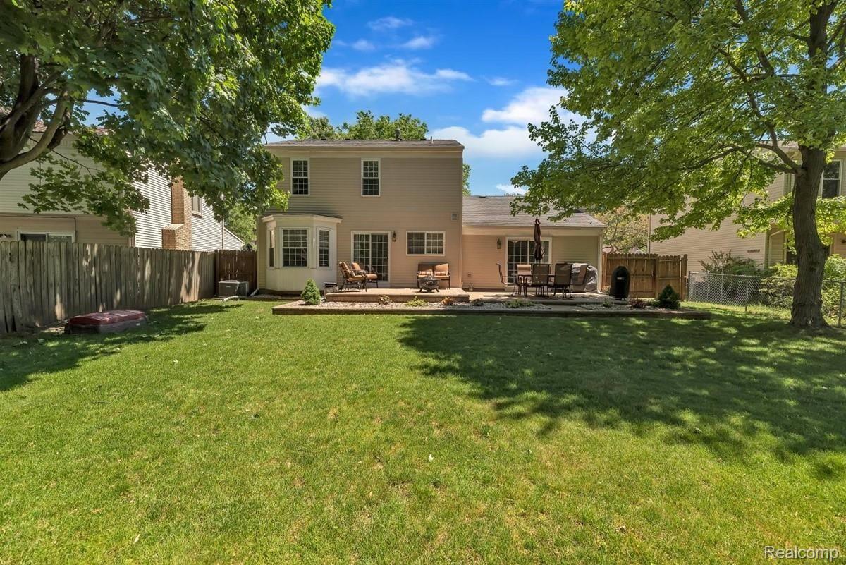 748 Burlington Road Canton, MI 48188 - Photo 36 of 43 45-748 Burlington Rd-WindowStill-Re.jpg