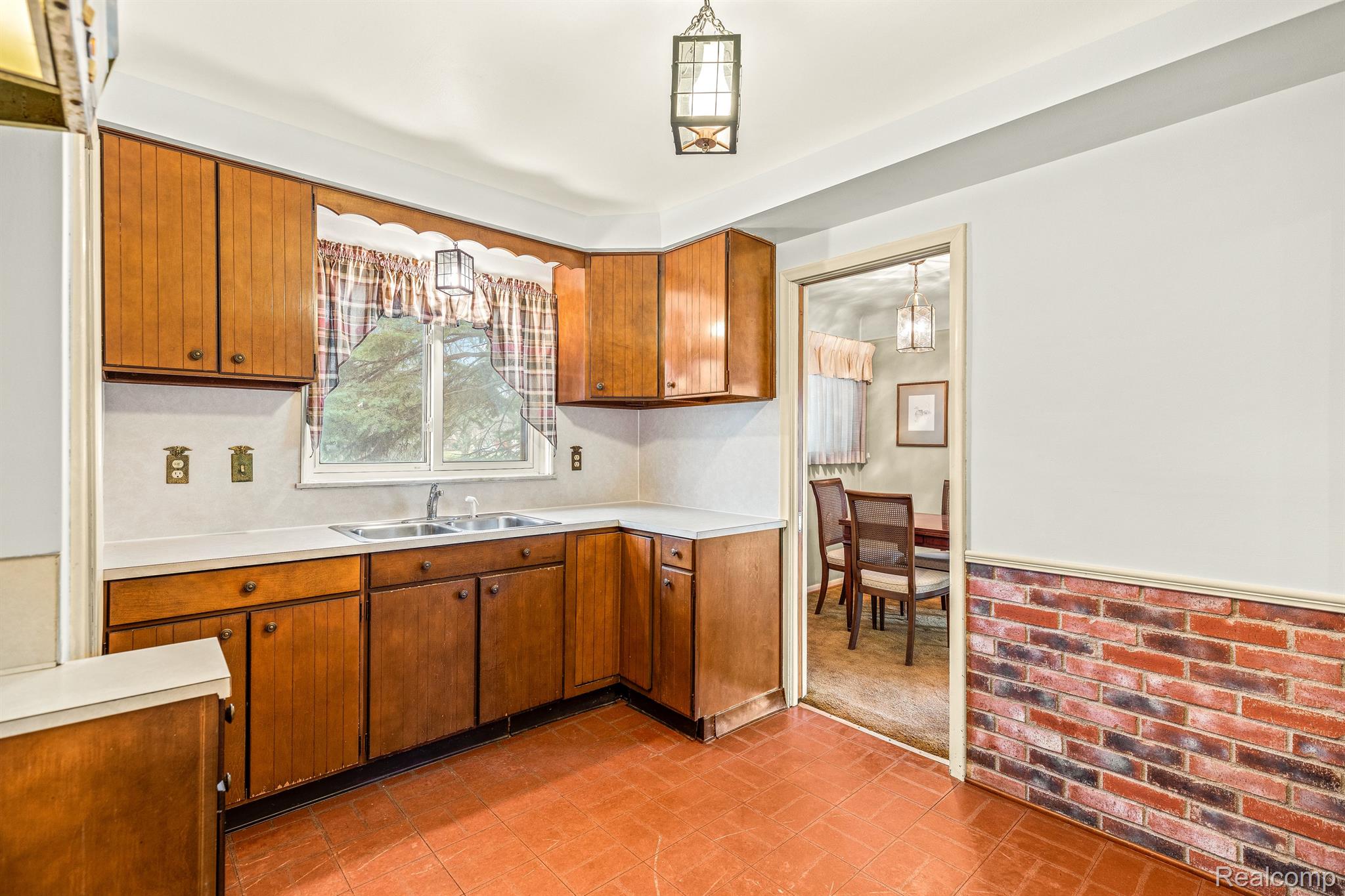 17447 Wick Road Allen Park, MI 48101 - Photo 12 of 26 Gallery Image 12