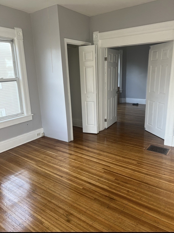 42 Hall Street Springfield, MA 01108 - Photo 6 of 10