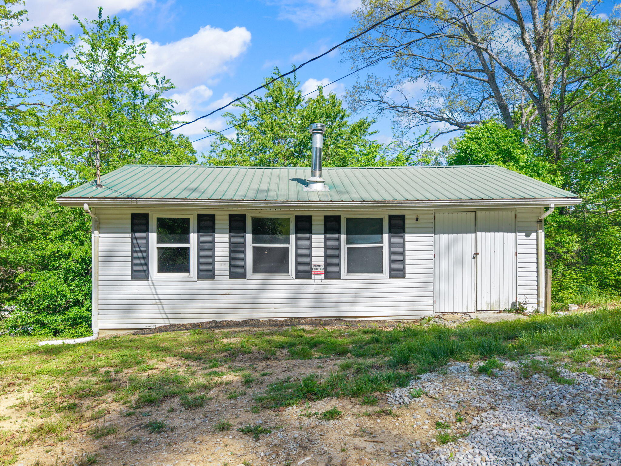 249 3rd Street Manchester, KY 40962 - Photo 4 of 65 12-web-or-mls-DJI_20260423104615_0036_D