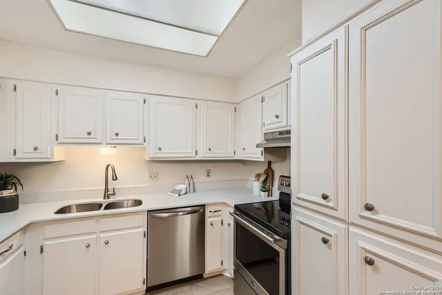 $149,900 | 1819 Babcock Road, Unit 706 BUILDING G, San Antonio, TX 78229