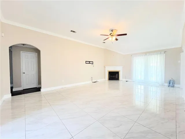 $2,200 | 3916 Aspen Drive, Harvey, LA 70058