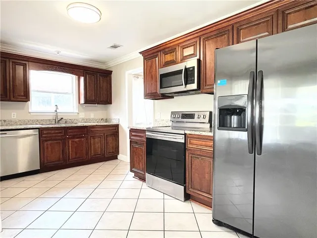 $2,200 | 3916 Aspen Drive, Harvey, LA 70058