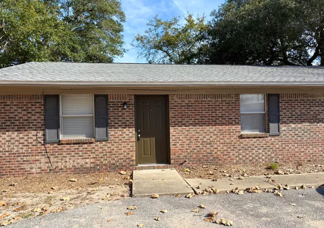 $1,300 | 316 Lewis Street, Unit D, Fort Walton Beach, FL 32547