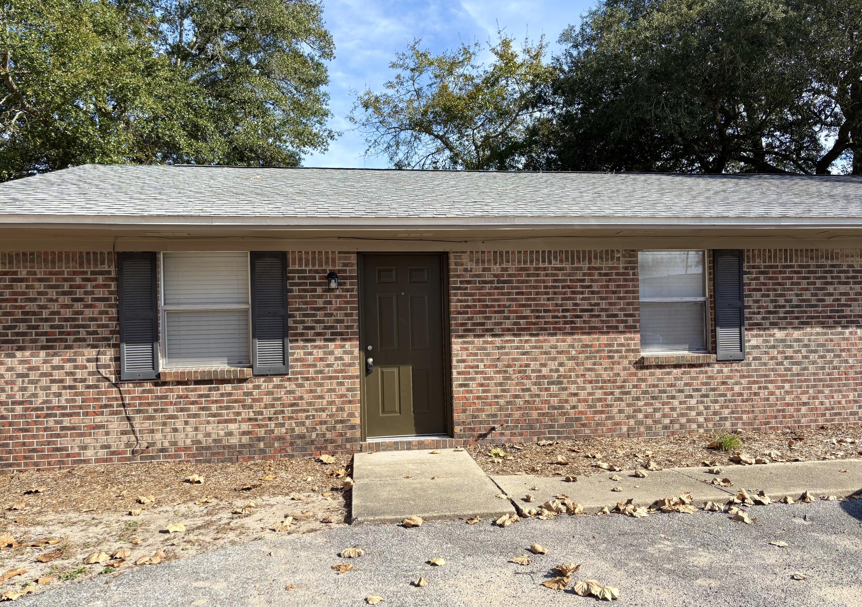316 Lewis Street, Unit D Fort Walton Beach, FL 32547 - Photo 9 of 9 a front view of a house