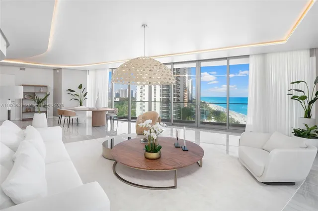 $32,500 | 18975 Collins Avenue, Unit 600, Sunny Isles Beach, FL 33160