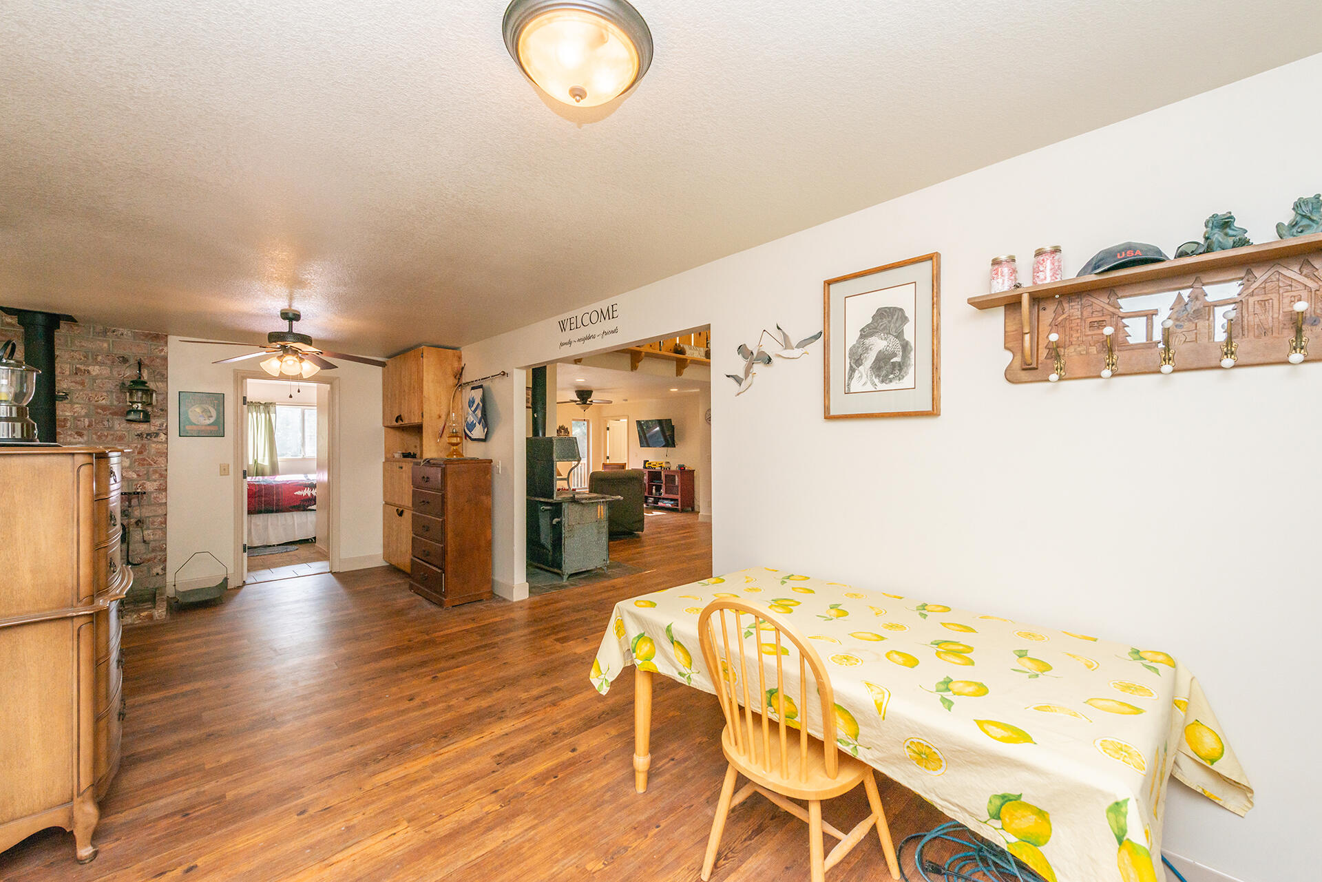 851 Mountain Aire Road Trinity Center, CA 96091 - Photo 28 of 50 Great room