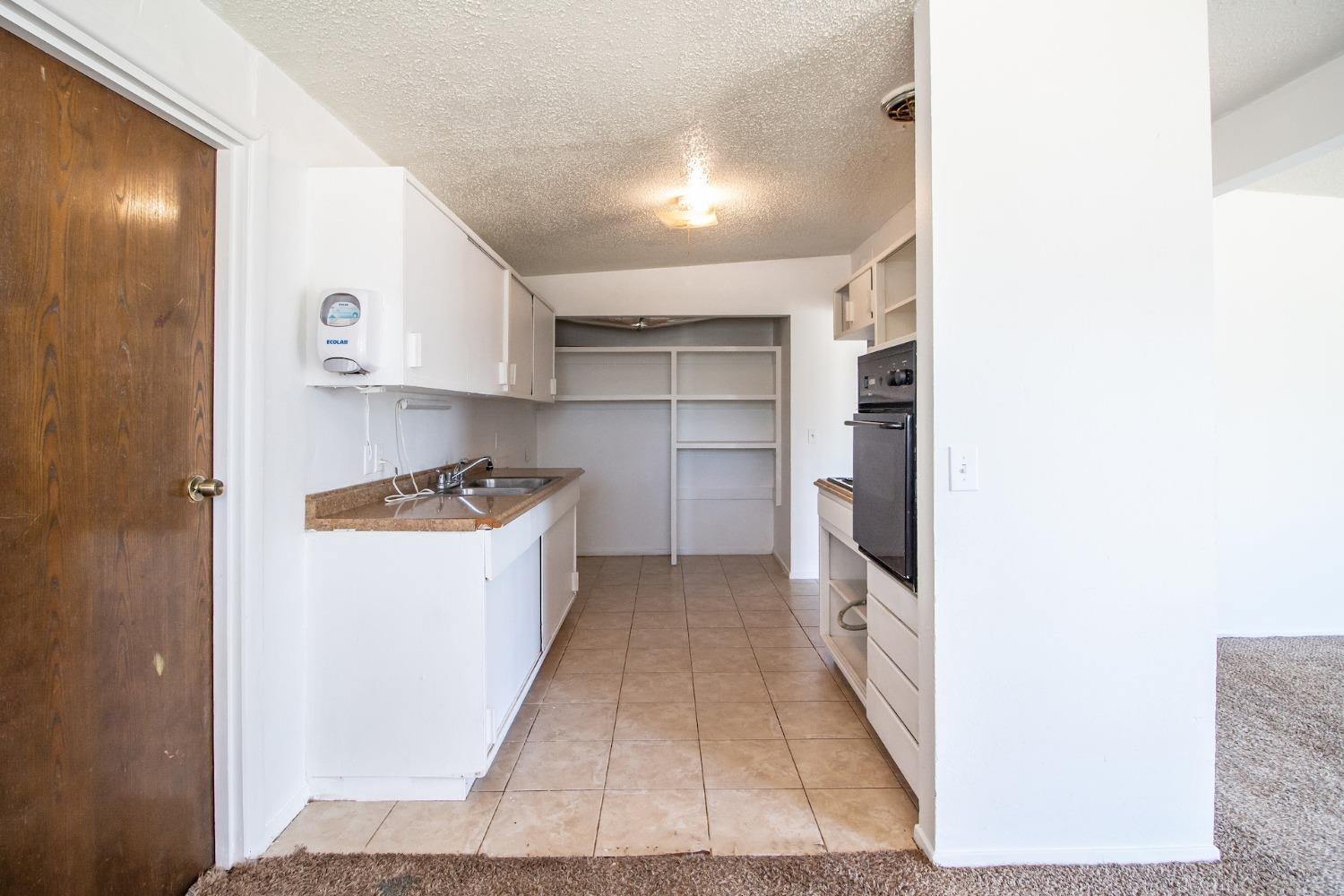 2714 62nd Street Lubbock, TX 79413 - Photo 10 of 28 a view of utility room