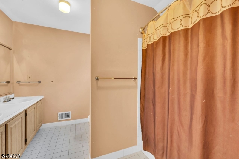 76 Whitehead Road Bridgewater, NJ 08807 - Photo 22 of 32 Gallery Image 22
