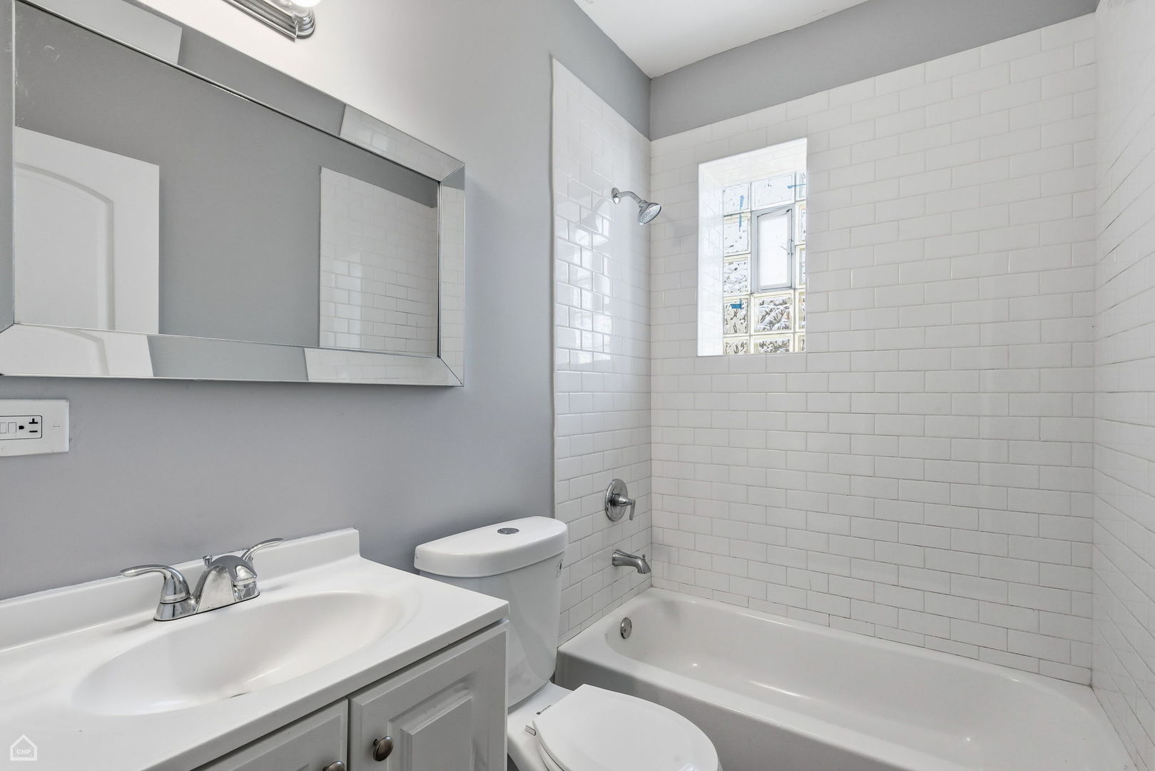 16 East 118th Place, Unit 1F Chicago, IL 60628 - Photo 8 of 14