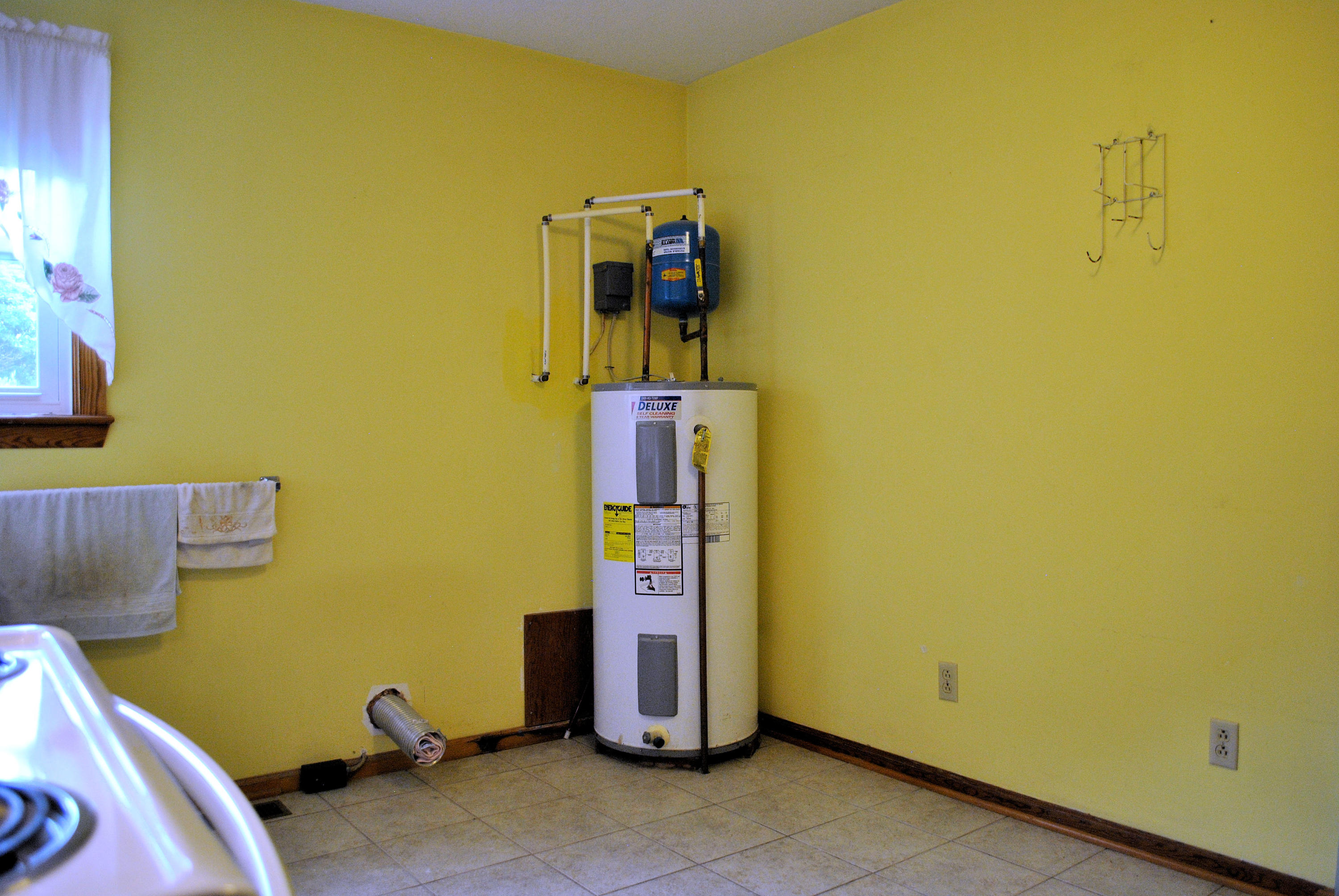 240 Fawn Lane Riner, VA 24149 - Photo 72 of 95 Laundry Room