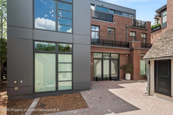 $250,000 | 627 East Hopkins Avenue, Aspen, CO 81611