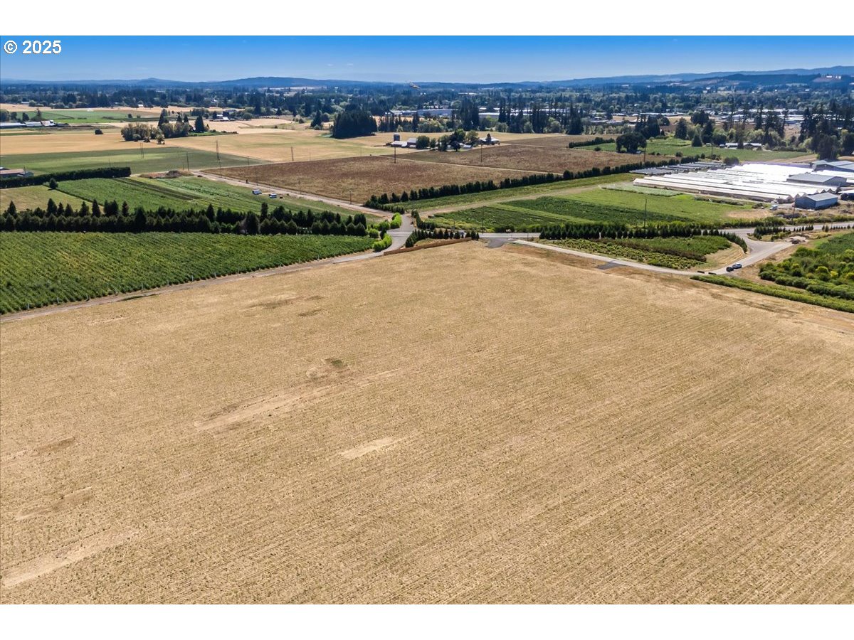 2303 Northwest Martin Road Forest Grove, OR 97116 - Photo 5 of 16 Gallery Image 5