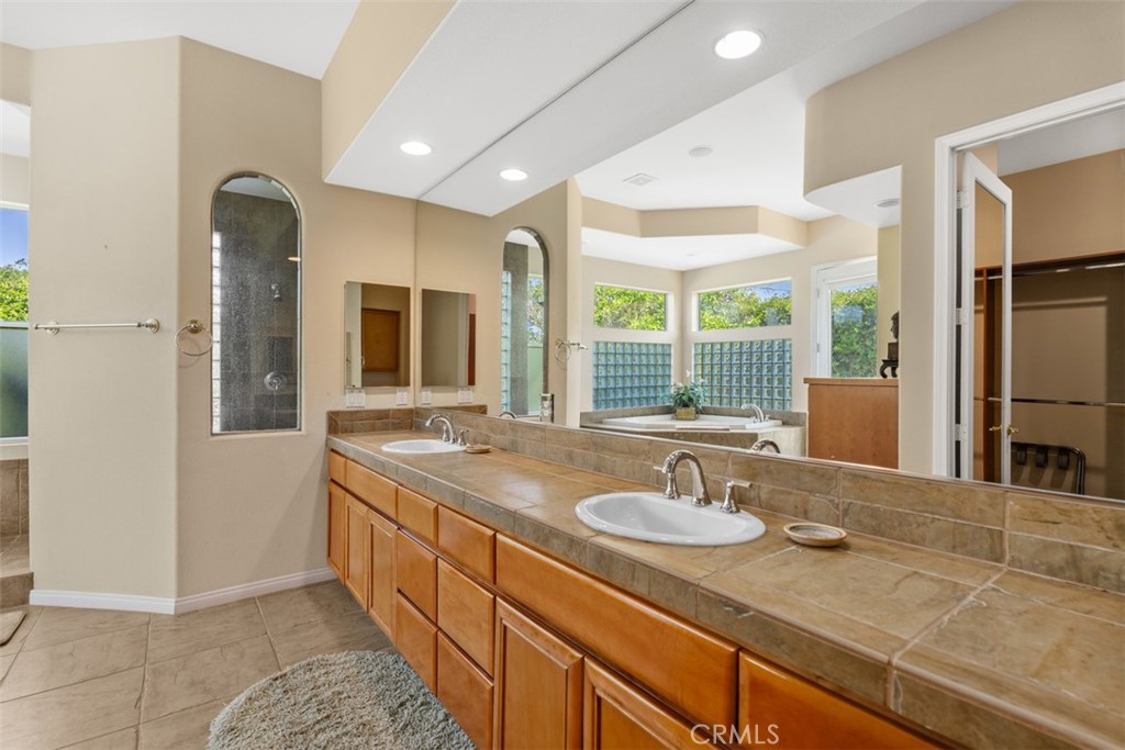 1228 Verdugo Road Palm Springs, CA 92262 - Photo 11 of 25 Primary bathroom with double sink vanity