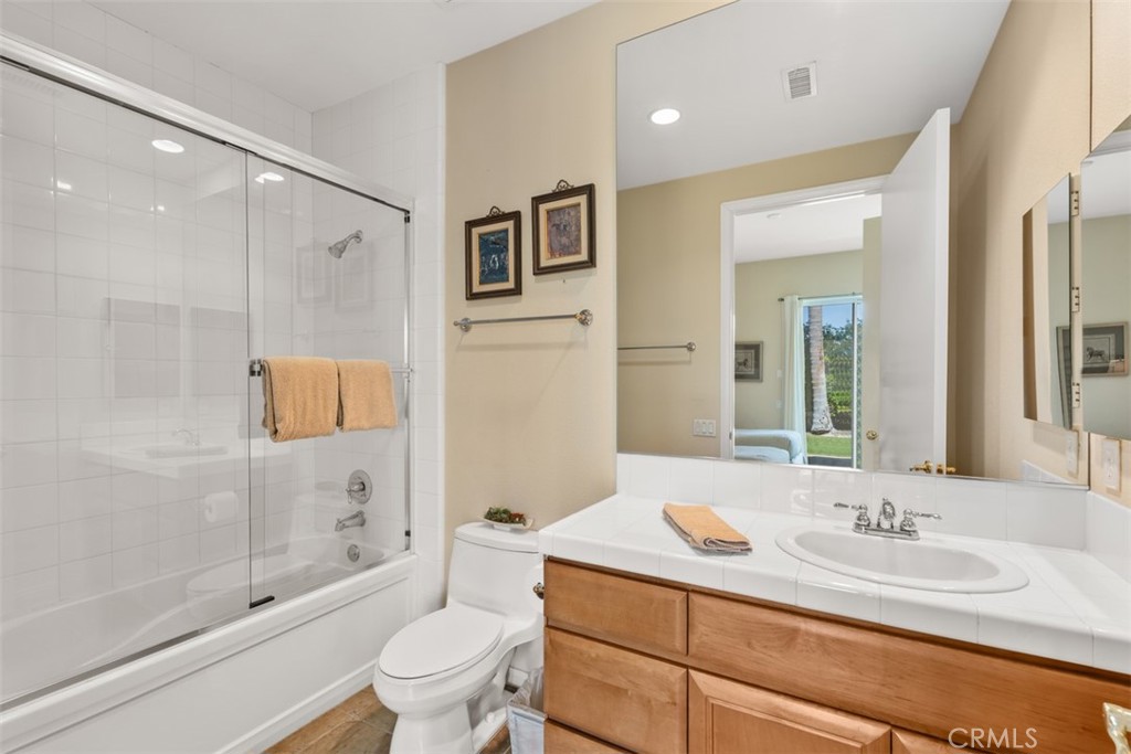 1228 Verdugo Road Palm Springs, CA 92262 - Photo 19 of 25 3rd bedroom en-suite bathroom