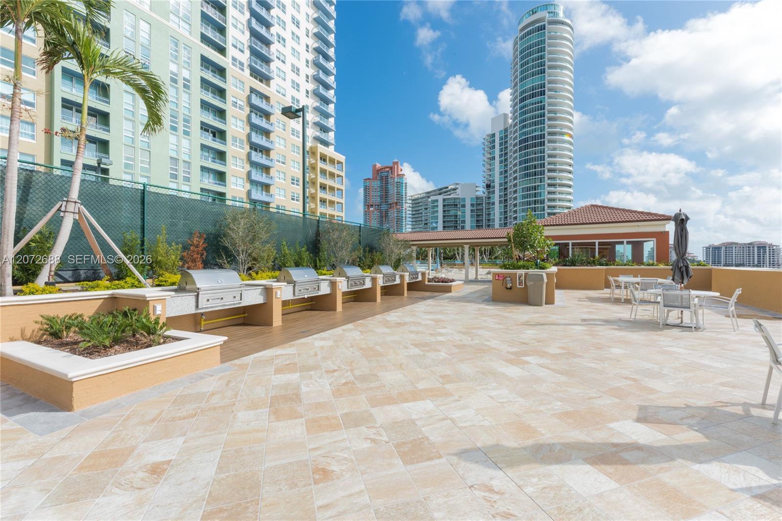 90 Alton Road, Unit 2005 Miami Beach, FL 33139 - Photo 24 of 37 Gallery Image 24