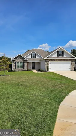 $2,100 | 208 Huxley Terrace, Bonaire, GA 31005