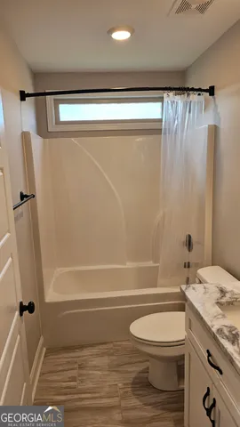 $2,200 | 208 Huxley Terrace, Bonaire, GA 31005