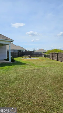 $2,200 | 208 Huxley Terrace, Bonaire, GA 31005
