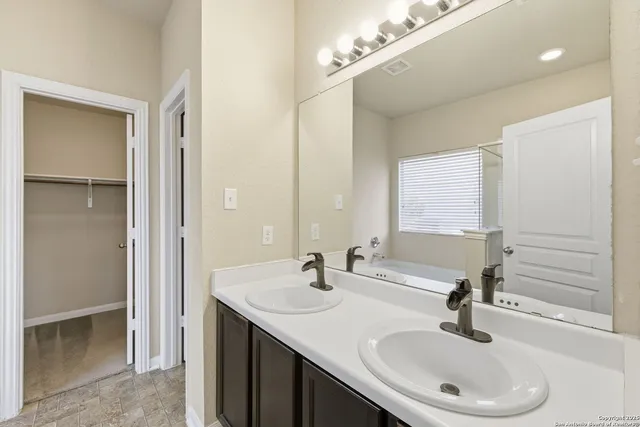 $300,000 | 2127 Rosillos Peak, San Antonio, TX 78245