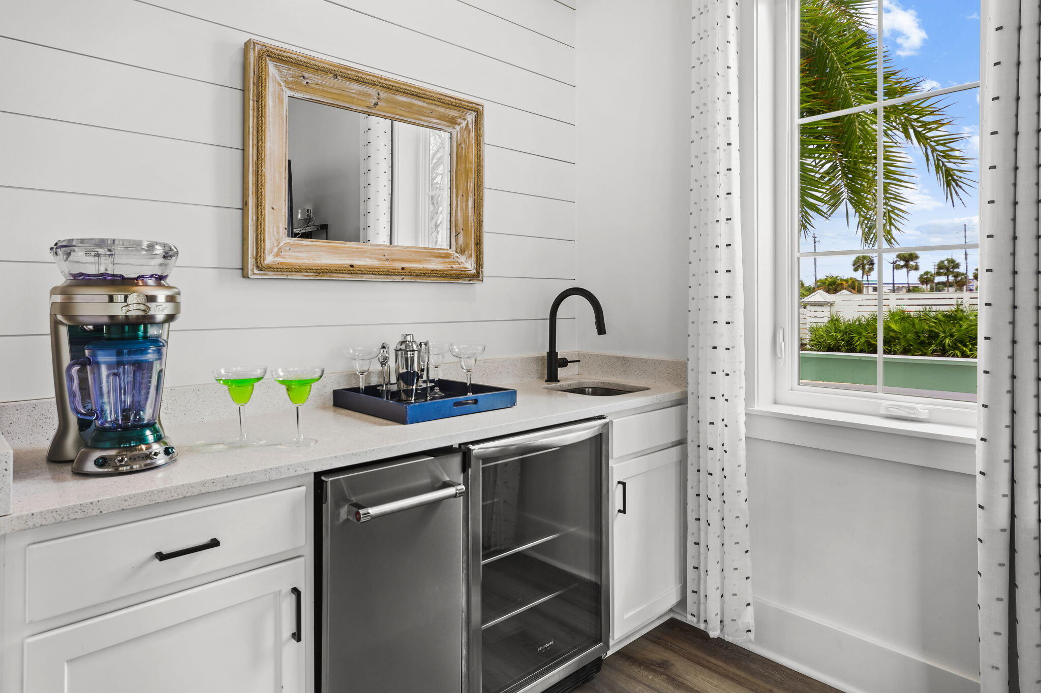 13650 Front Beach Road Panama City Beach, FL 32413 - Photo 56 of 61 wet bar