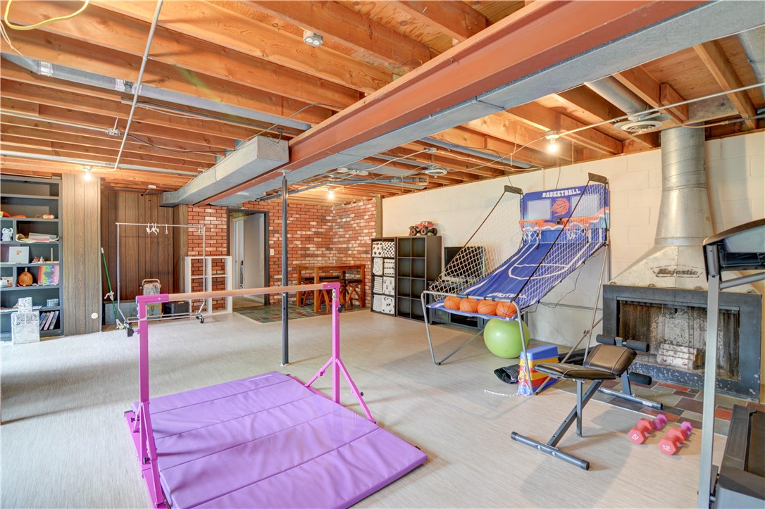 3119 East Fitzgerald Road Decatur, IL 62521 - Photo 24 of 42 a view of a studio with wooden floors
