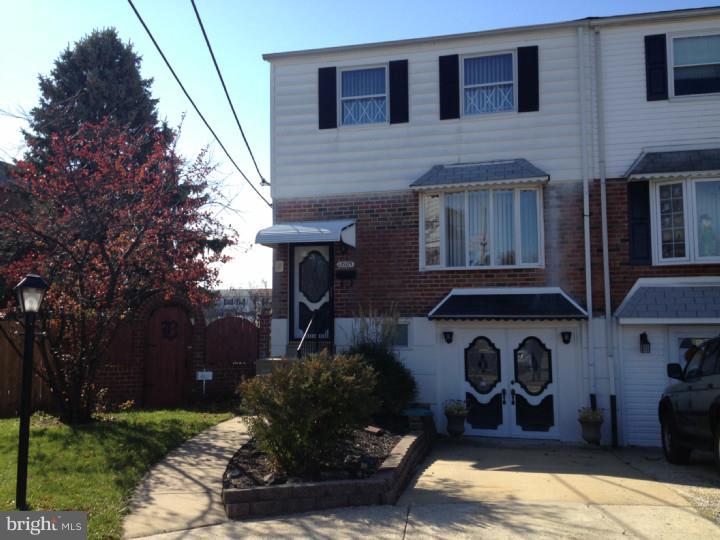 12105 Covert Road Philadelphia, PA 19154 - Photo 1 of 16 Gallery Image 1