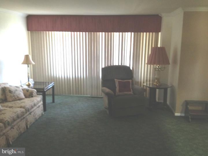 12105 Covert Road Philadelphia, PA 19154 - Photo 2 of 16 Gallery Image 2