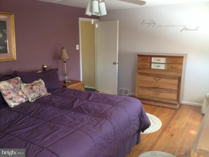 12105 Covert Road Philadelphia, PA 19154 - Photo 13 of 16 Gallery Image 13