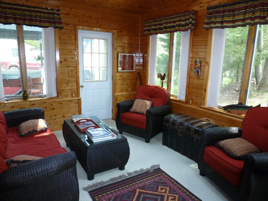 1301 Wayne Road Alpena, MI 49707 - Photo 2 of 30 Gallery Image 2