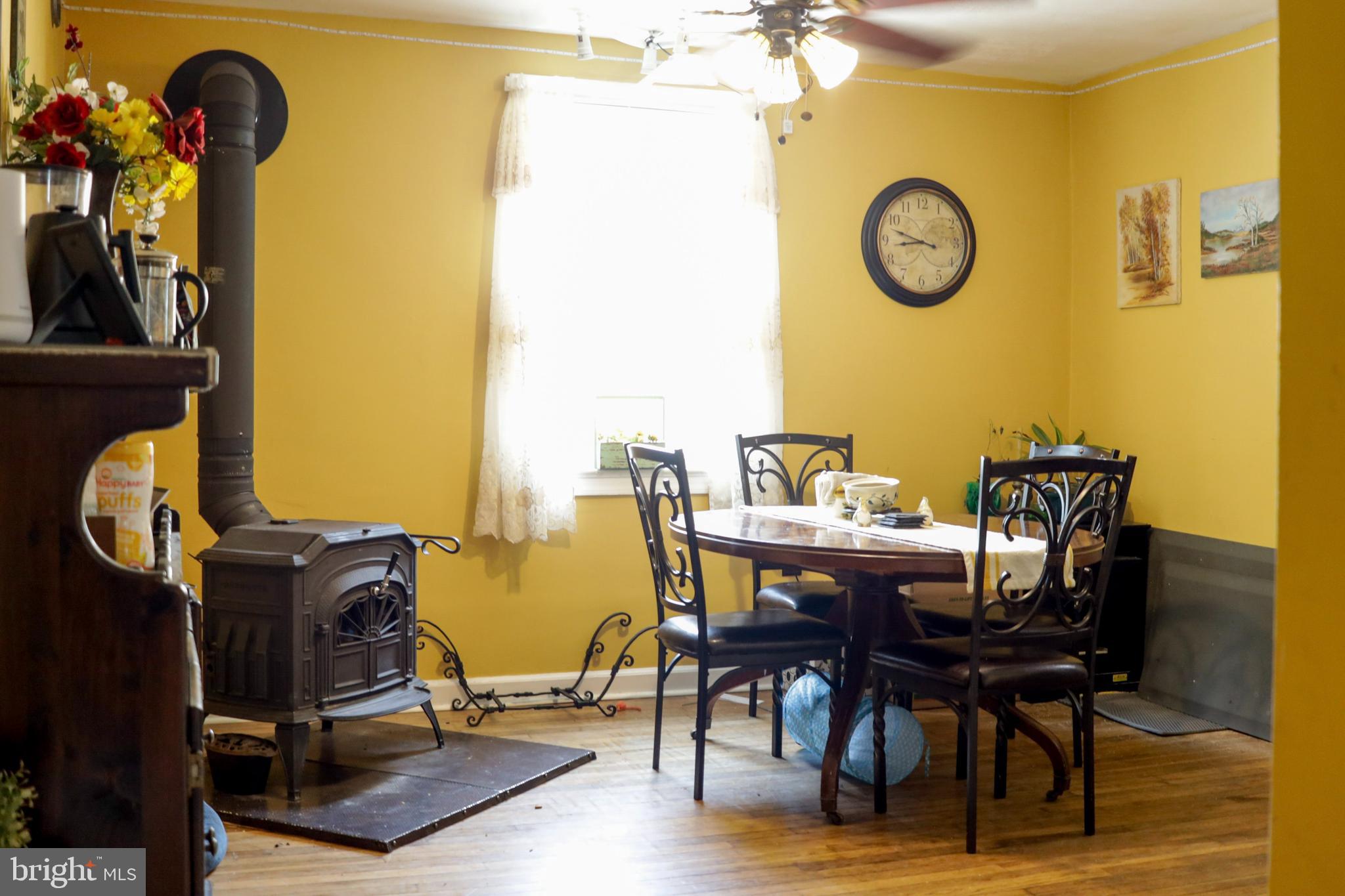 443 Vincent Road Willow Grove, PA 19090 - Photo 5 of 22