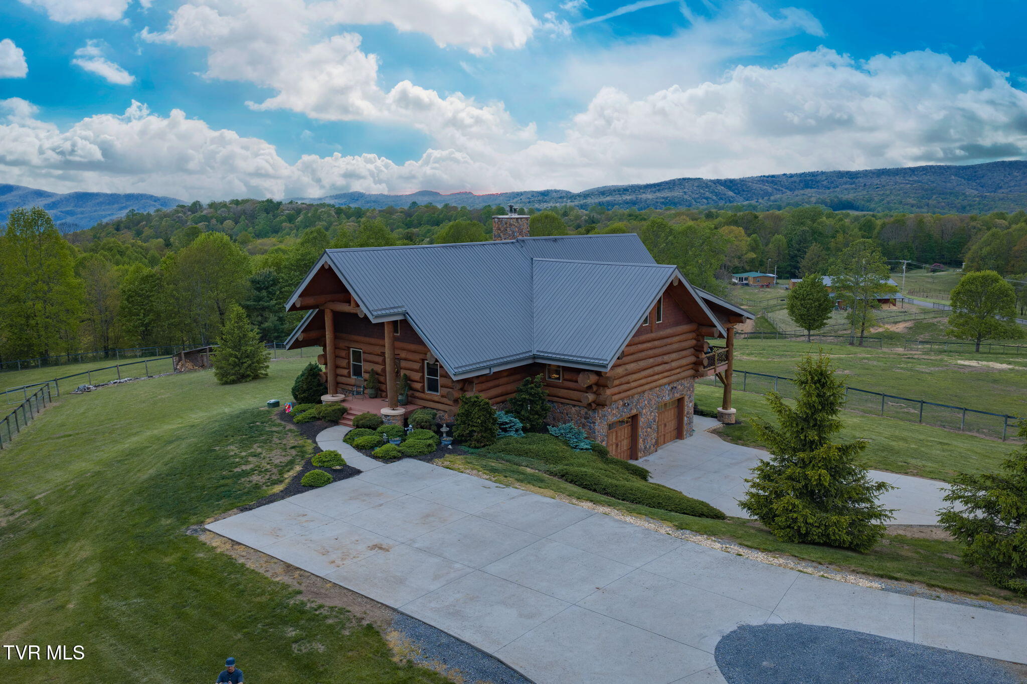 2835 Cross Mountain Road Shady Valley, TN 37688 - Photo 10 of 104 027