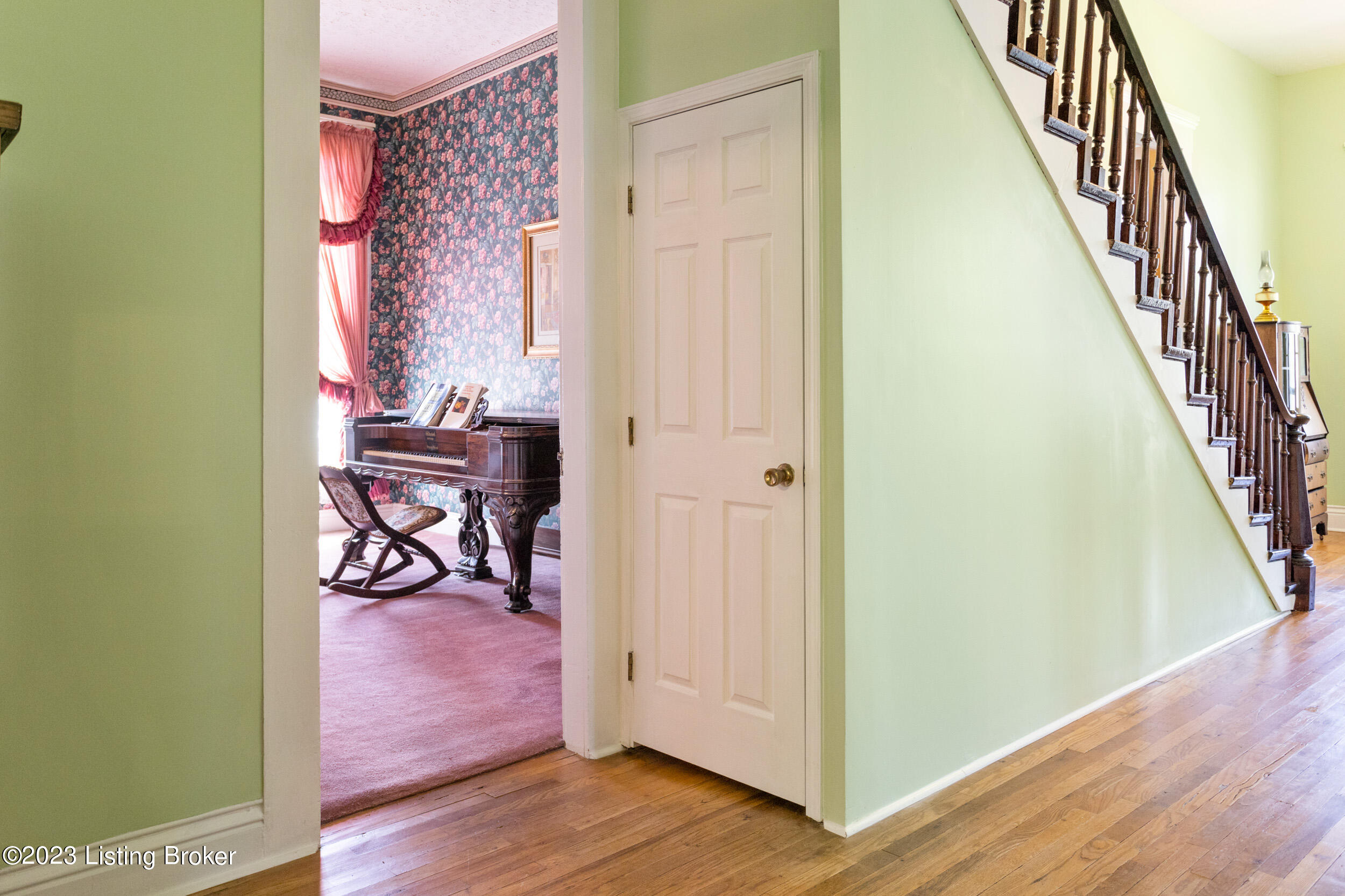 24 Welby Road Louisville, KY 40258 - Photo 36 of 77 1st floor bedroom