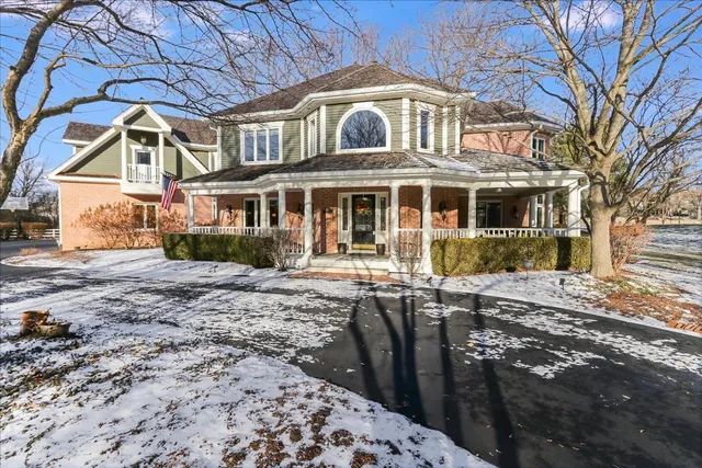 $1,249,000 | 27022 West Coventry Court, Lake Barrington, IL 60010