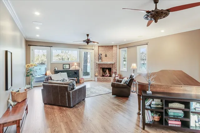 $1,249,000 | 27022 West Coventry Court, Lake Barrington, IL 60010