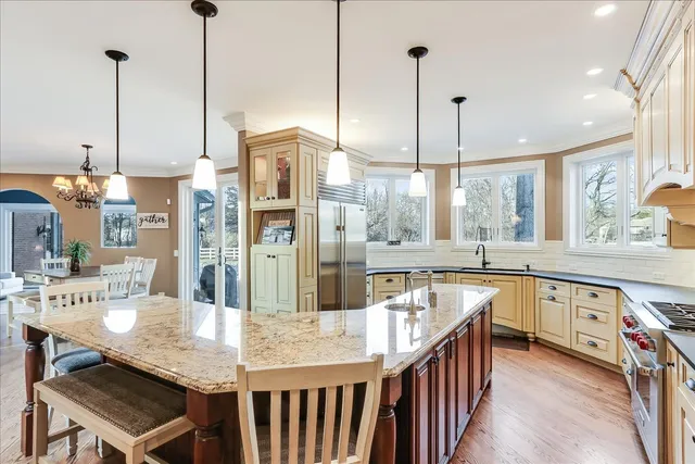 $1,249,000 | 27022 West Coventry Court, Lake Barrington, IL 60010