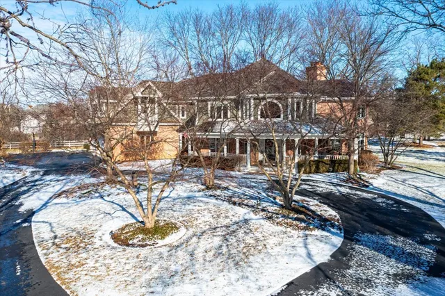 $1,249,000 | 27022 West Coventry Court, Lake Barrington, IL 60010