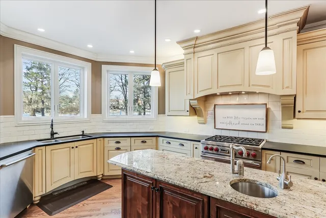 $1,249,000 | 27022 West Coventry Court, Lake Barrington, IL 60010