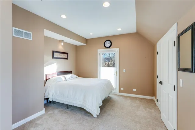 $1,249,000 | 27022 West Coventry Court, Lake Barrington, IL 60010