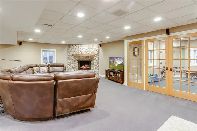 $1,249,000 | 27022 West Coventry Court, Lake Barrington, IL 60010