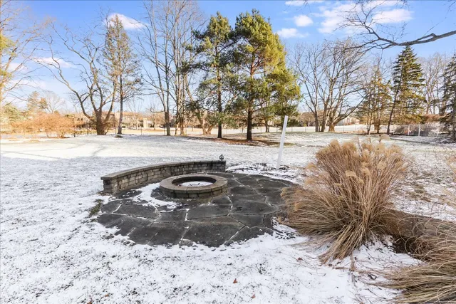 $1,249,000 | 27022 West Coventry Court, Lake Barrington, IL 60010