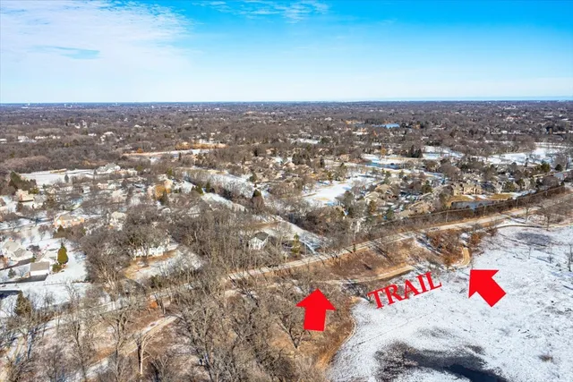 $1,249,000 | 27022 West Coventry Court, Lake Barrington, IL 60010