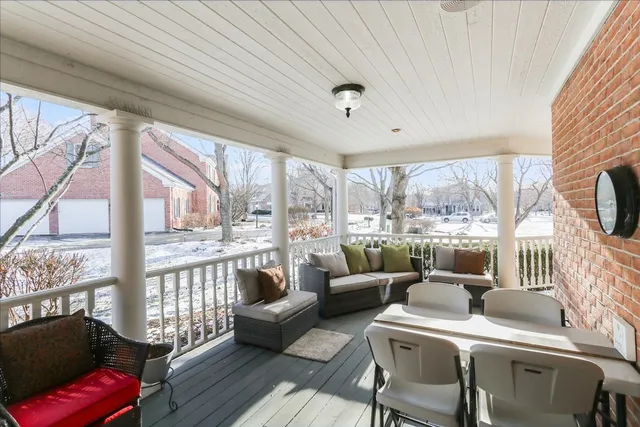 $1,249,000 | 27022 West Coventry Court, Lake Barrington, IL 60010