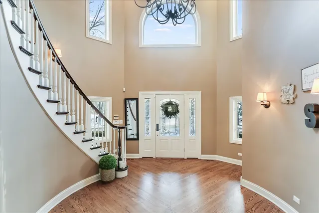 $1,249,000 | 27022 West Coventry Court, Lake Barrington, IL 60010