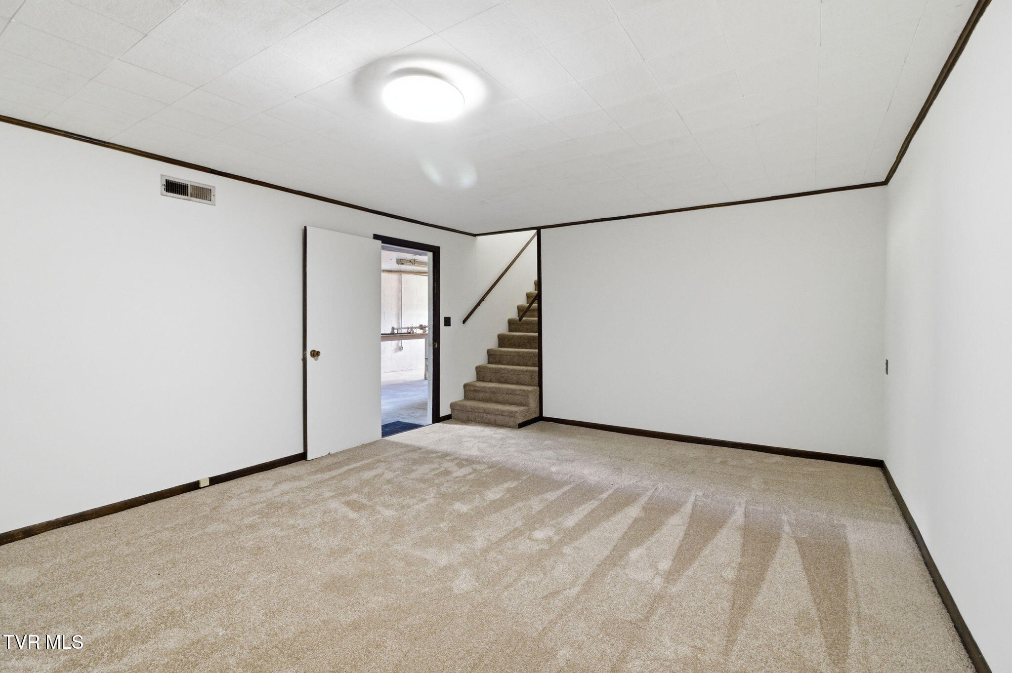 122 East Carters Valley Road Kingsport, TN 37665 - Photo 35 of 45 35-web-or-mls-DZ3A3947