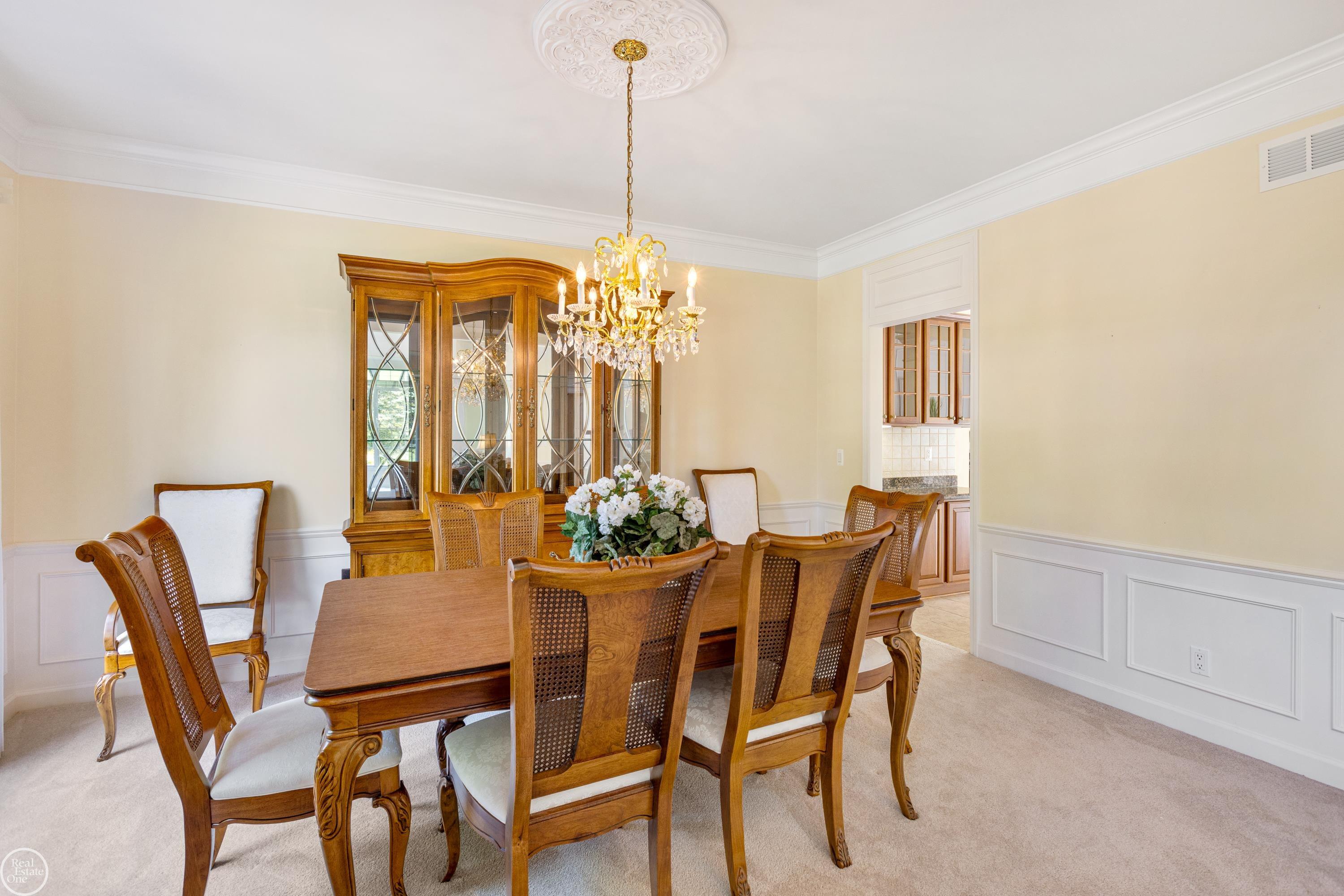 2463 Selkirk Street Rochester, MI 48306 - Photo 10 of 87