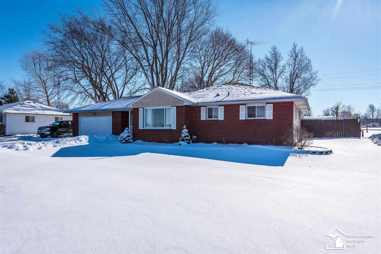 13699 South Custer Road Dundee, MI 48131 - Photo 1 of 26