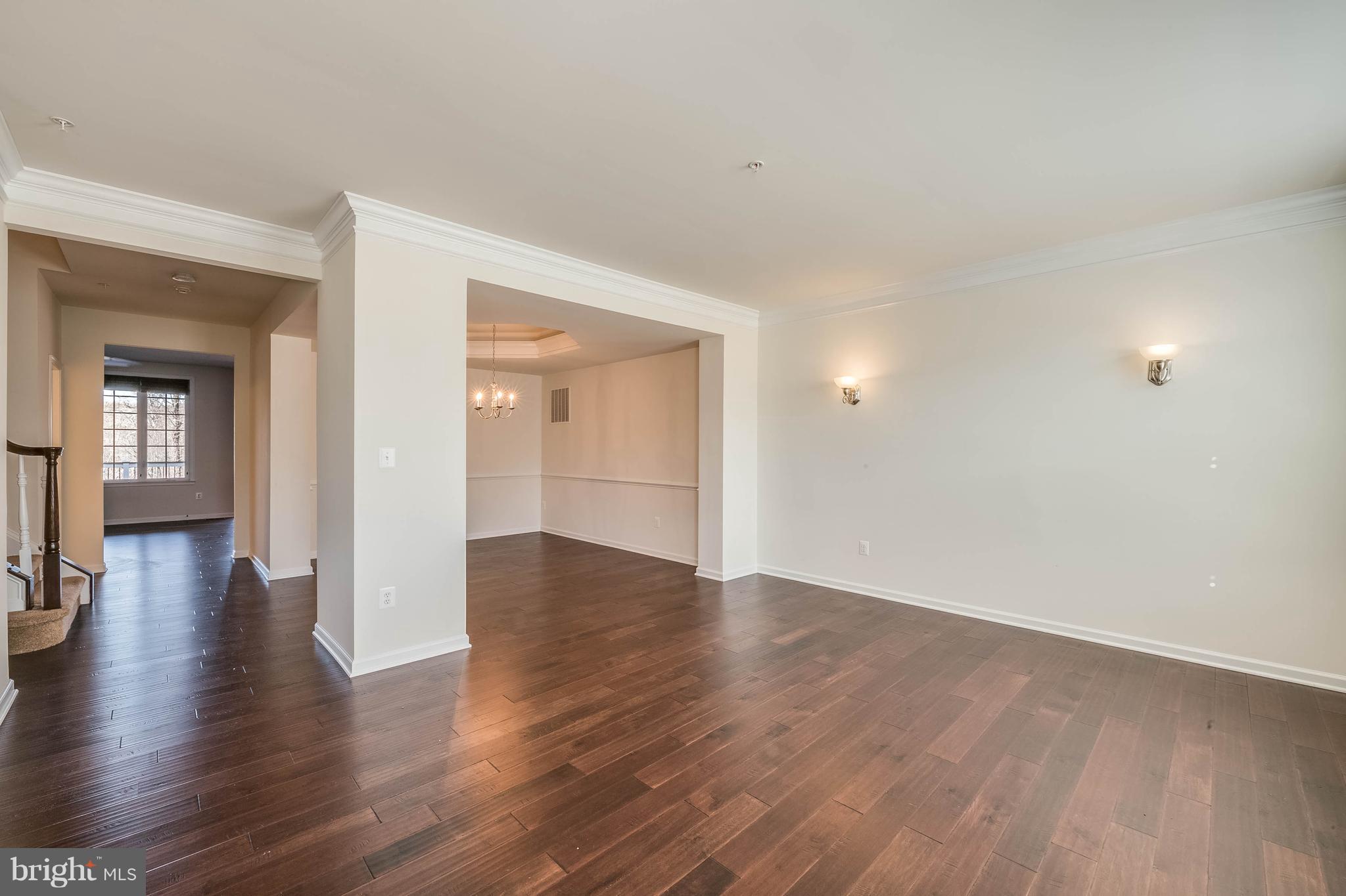 4019 Ranch Road Upper Marlboro, MD 20772 - Photo 3 of 30 Living Room