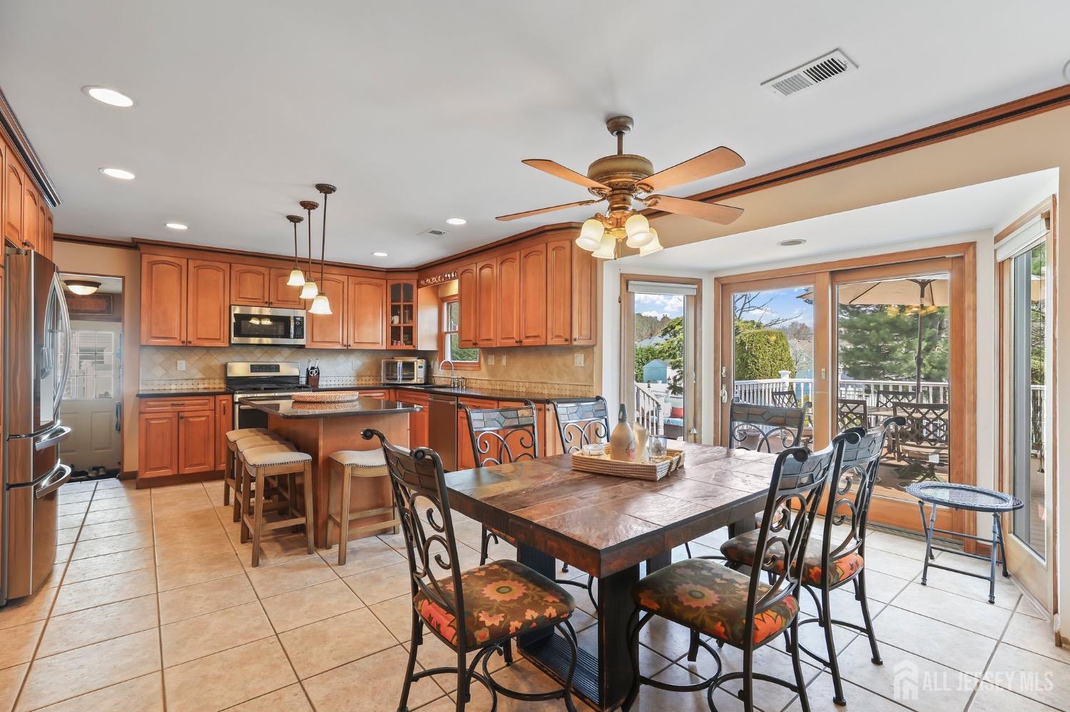 56 Ivanhoe Drive Manalapan, NJ 07726 - Photo 16 of 73 Gallery Image 16